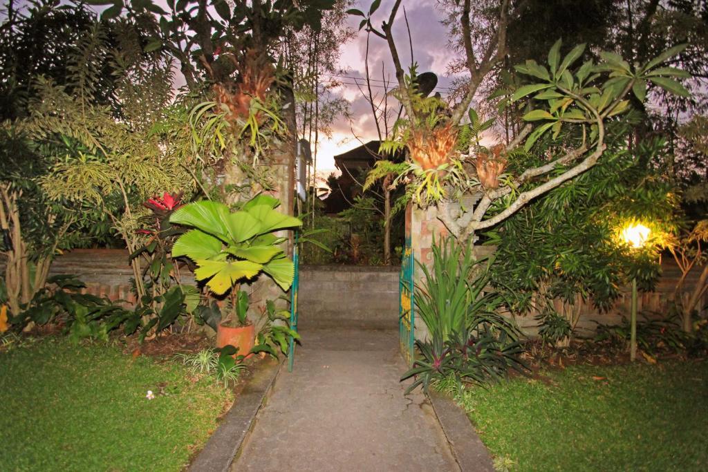 Pering 2* Ubud (Bali)