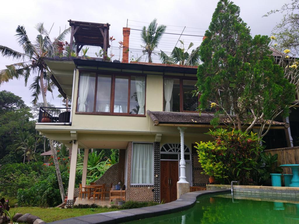 Tirta Asri 4*