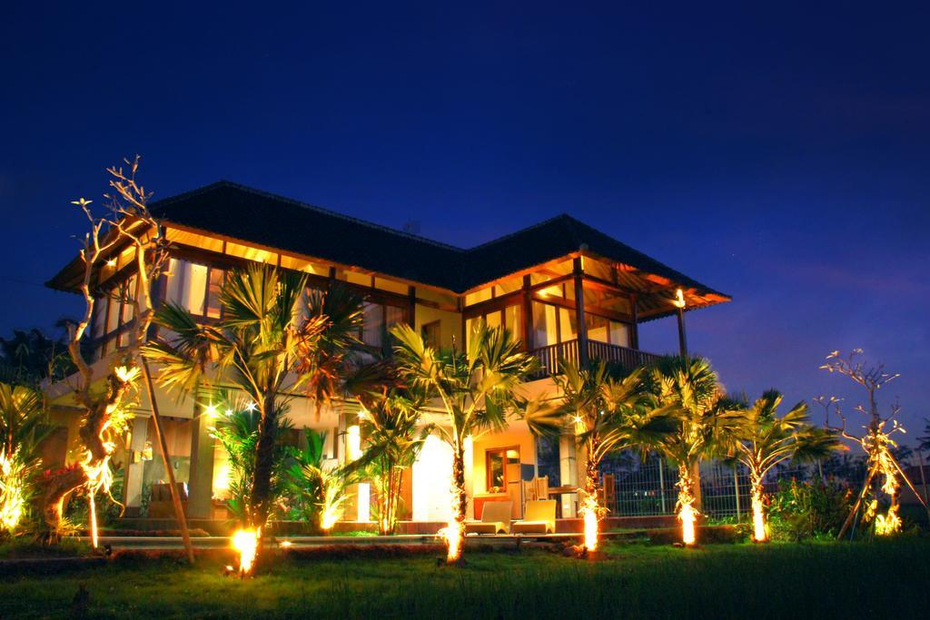 Villa Warisan