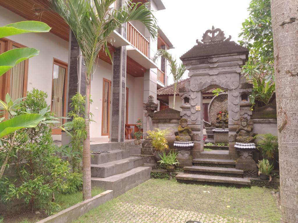 Guest house Mekenyem House
