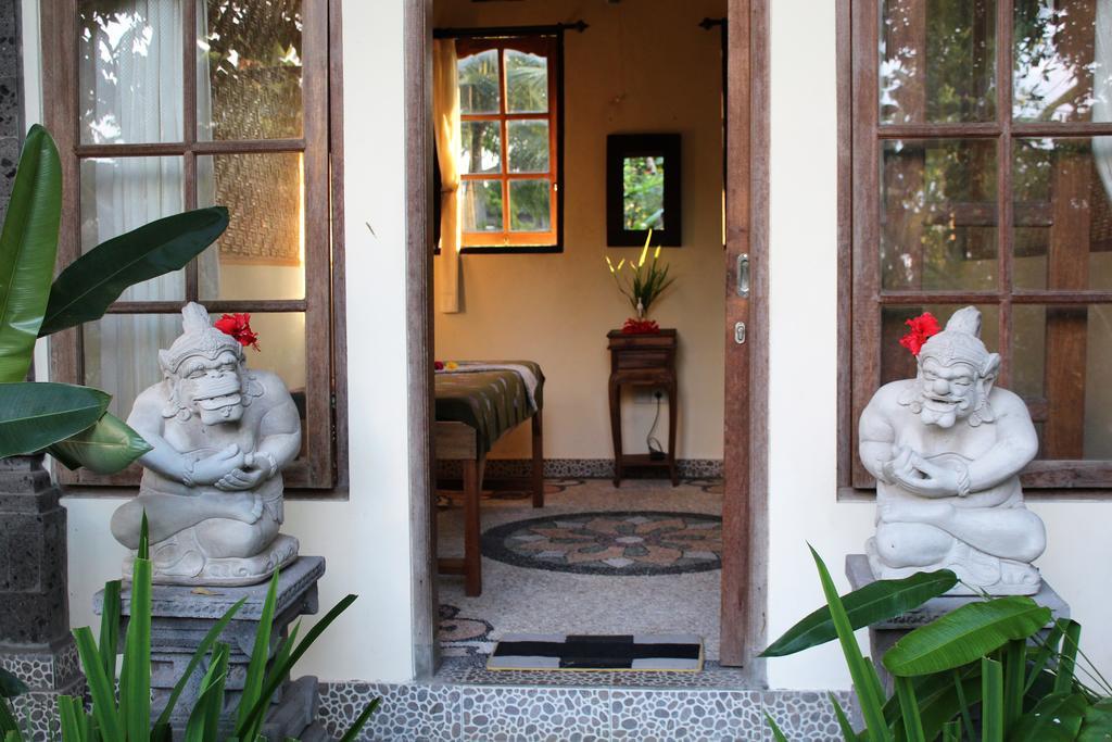 Restu House 2*