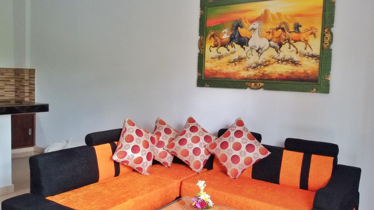 Homestay Kencana House