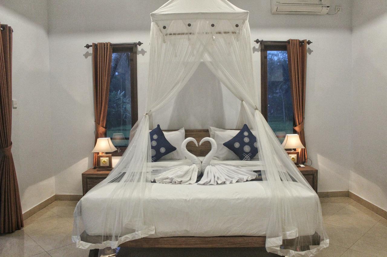 Kencana House Homestay *