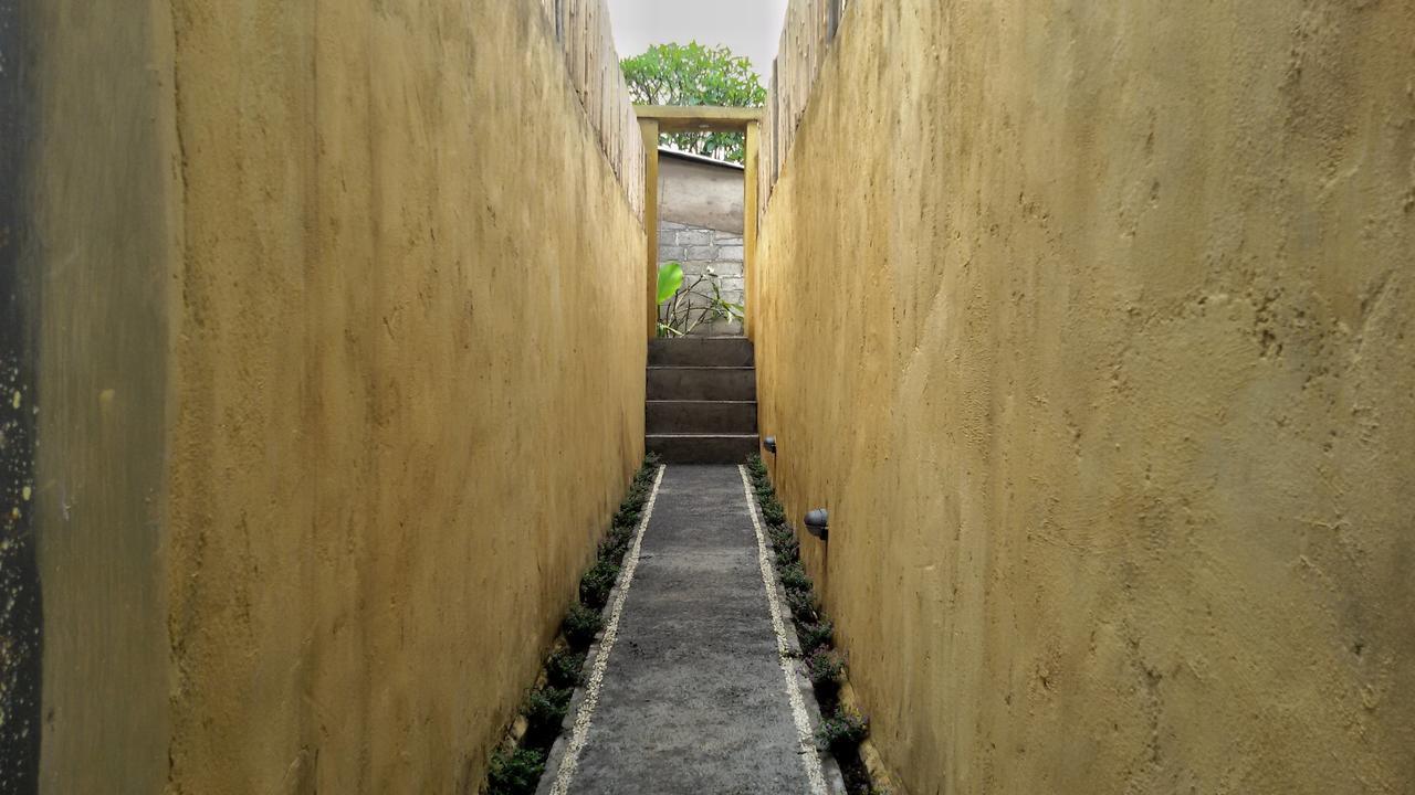 Homestay Kencana House
