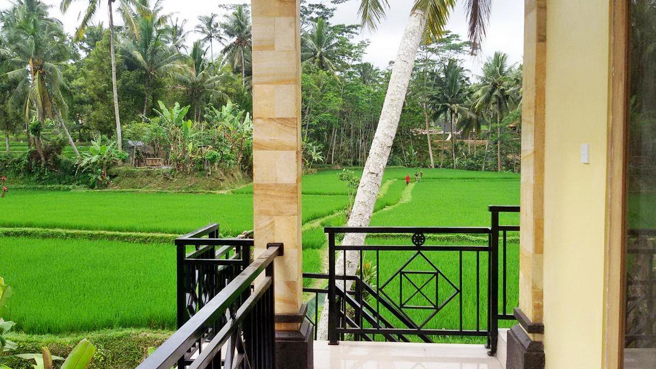 Homestay Kencana House