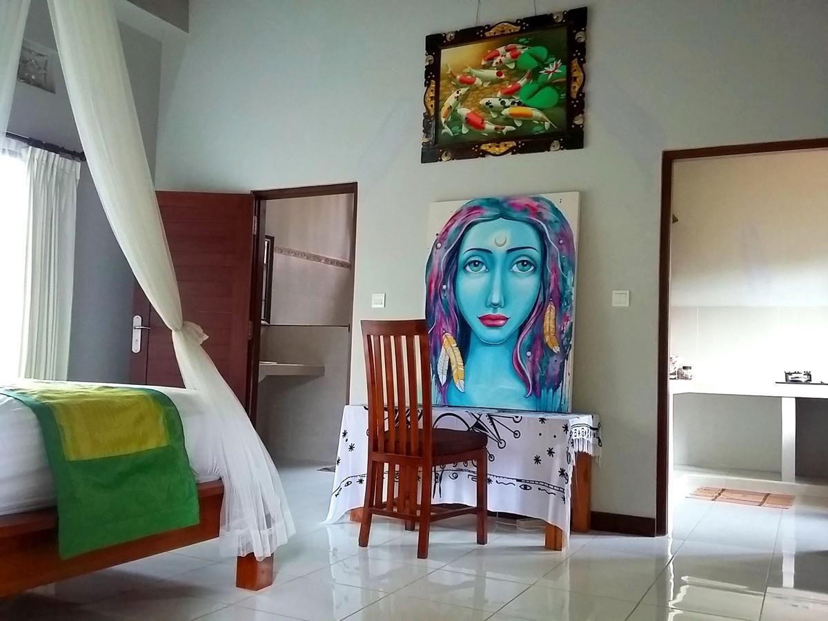 Yudi House *