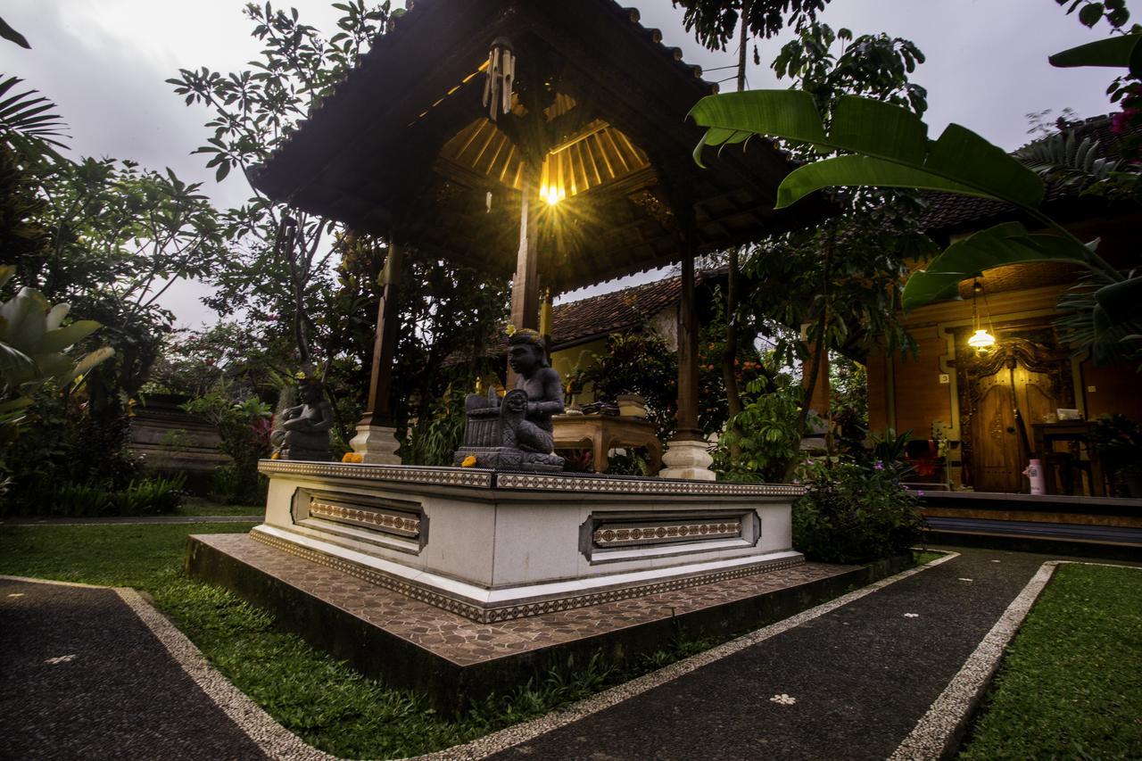 Gusti Kaler House Guest house *