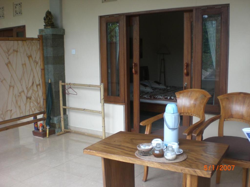 Adi House Rumah tetamu Ubud (Bali)