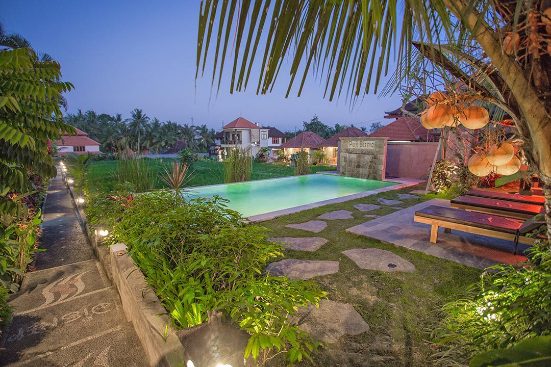 Puji Hostel *