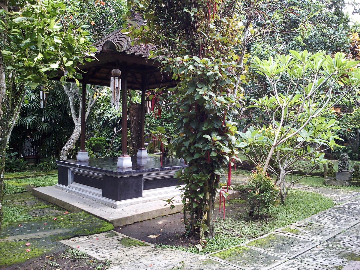 Wisma tamu Madra