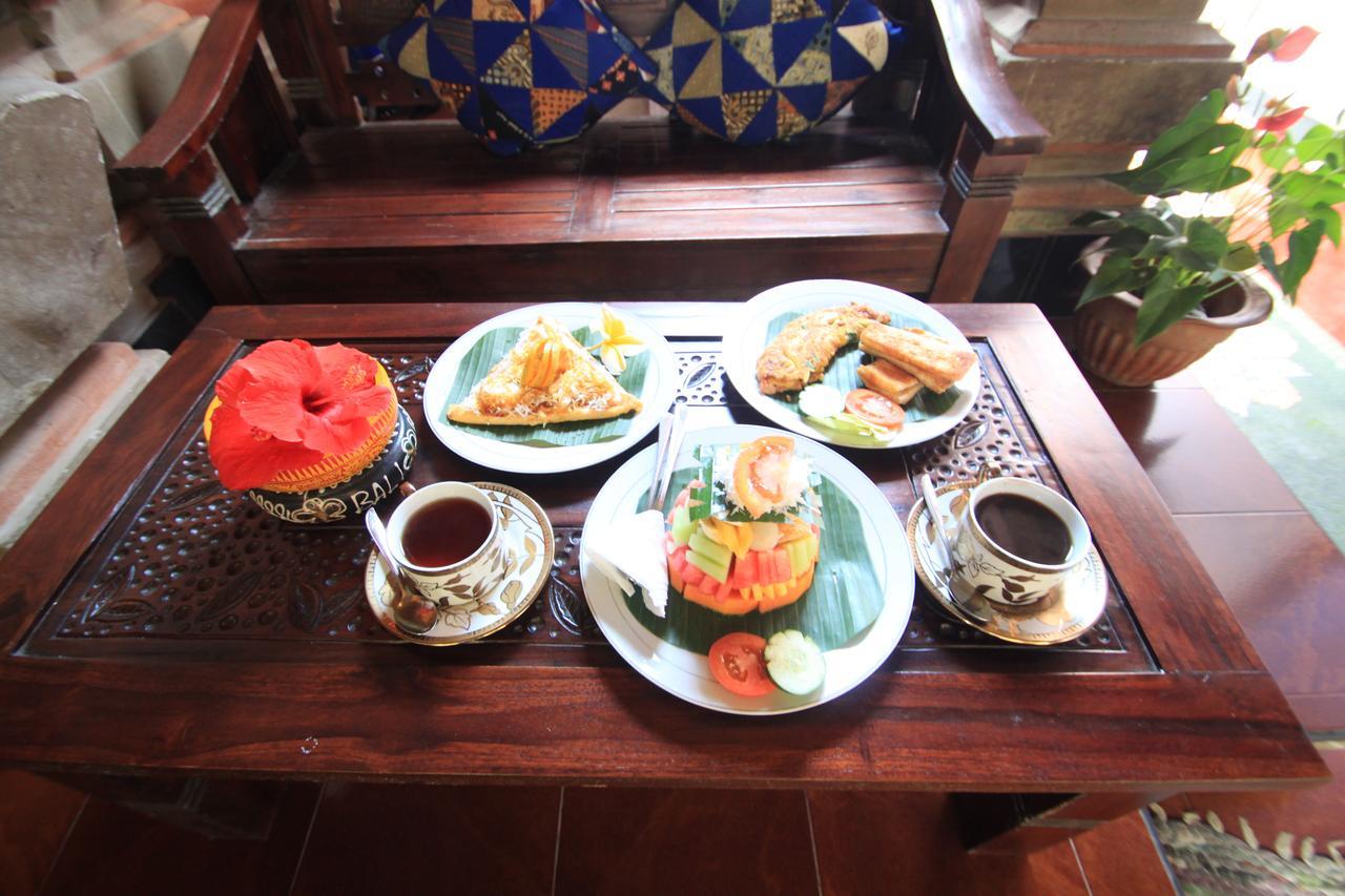Homestay Nova *