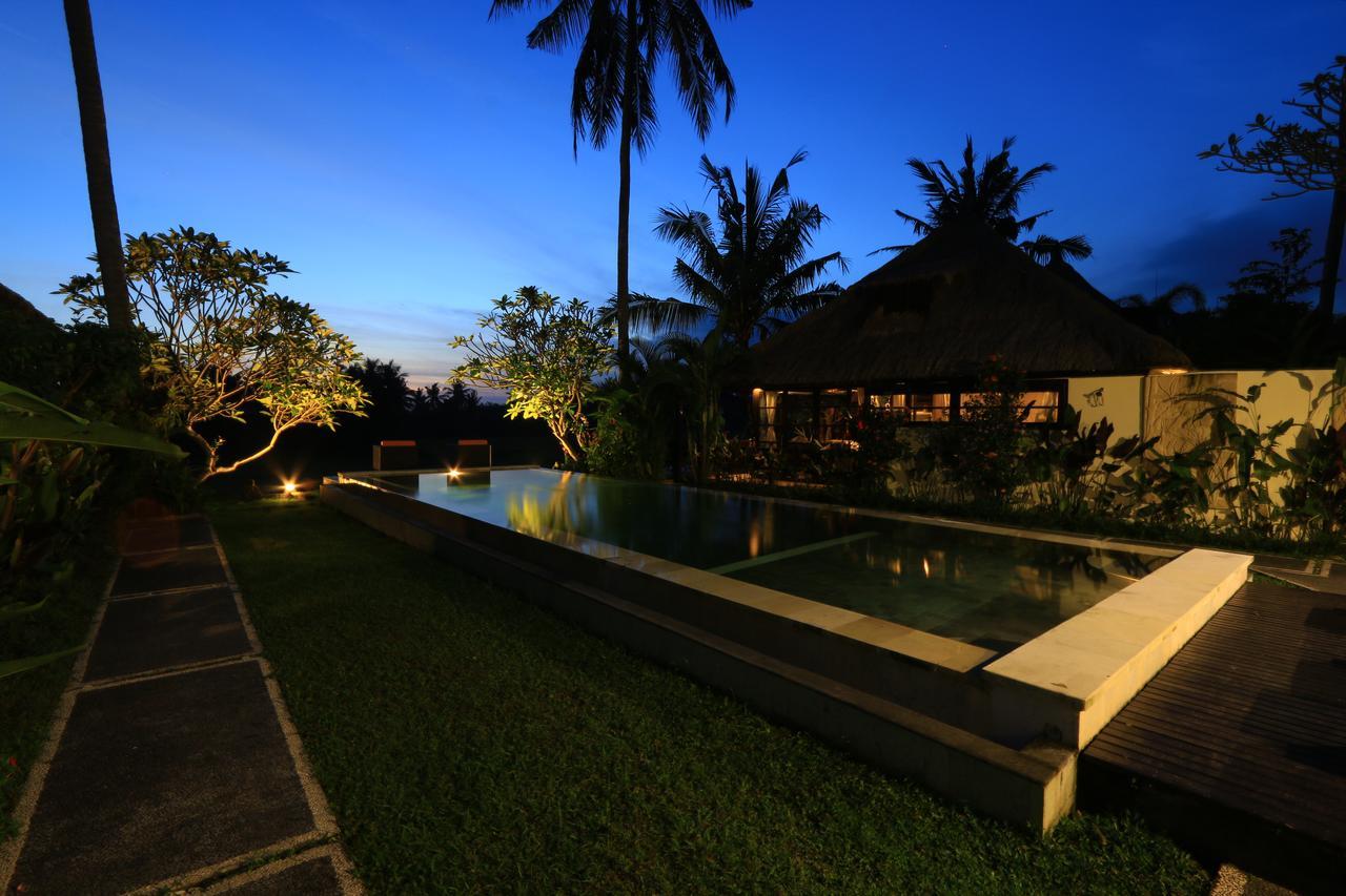 Lodtunduh Sari Taman percutian 4*