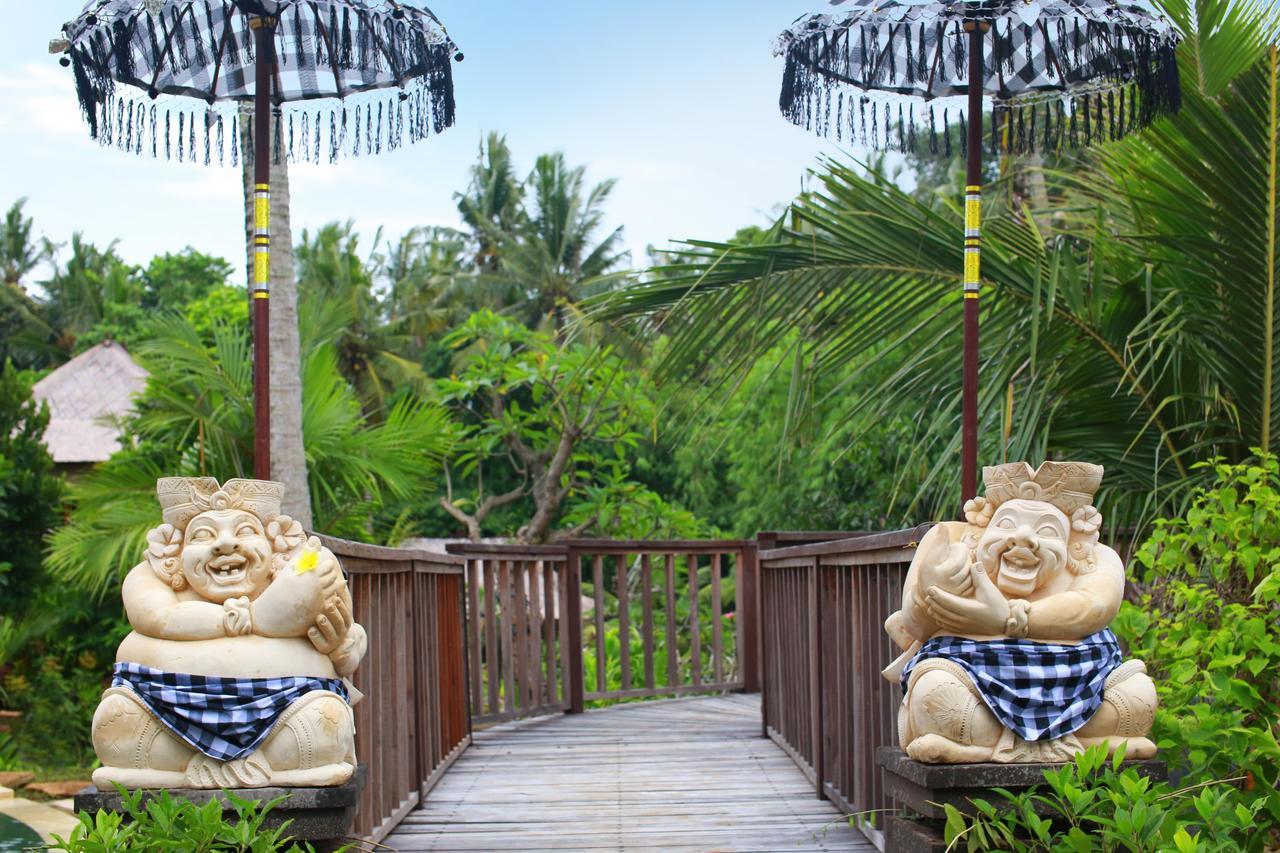 Resort Nyuh Bali & 5*