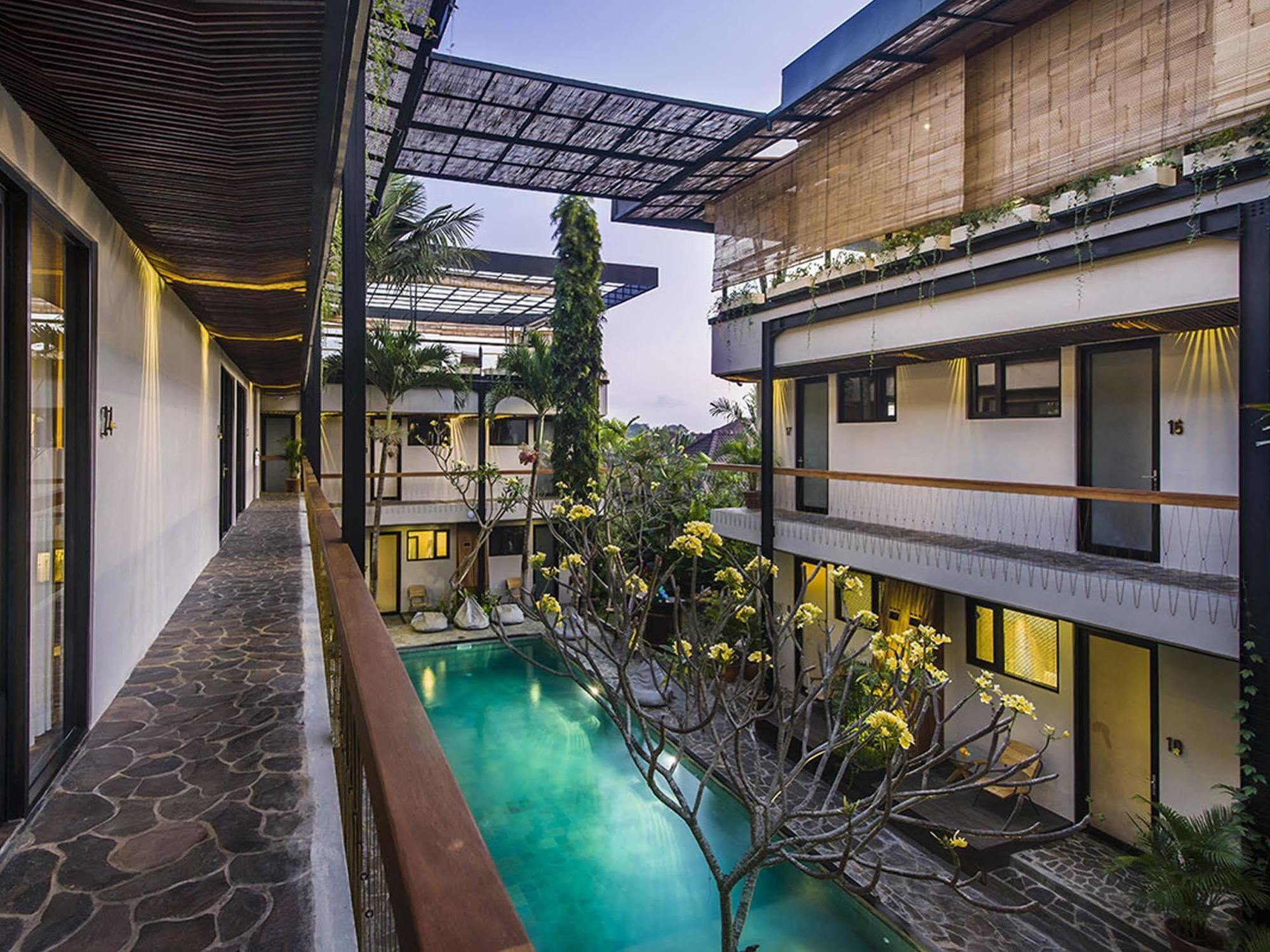Hotel The Shift 4*