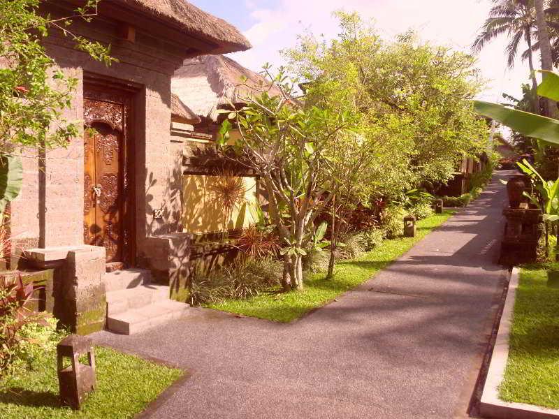 Resort Kamandalu