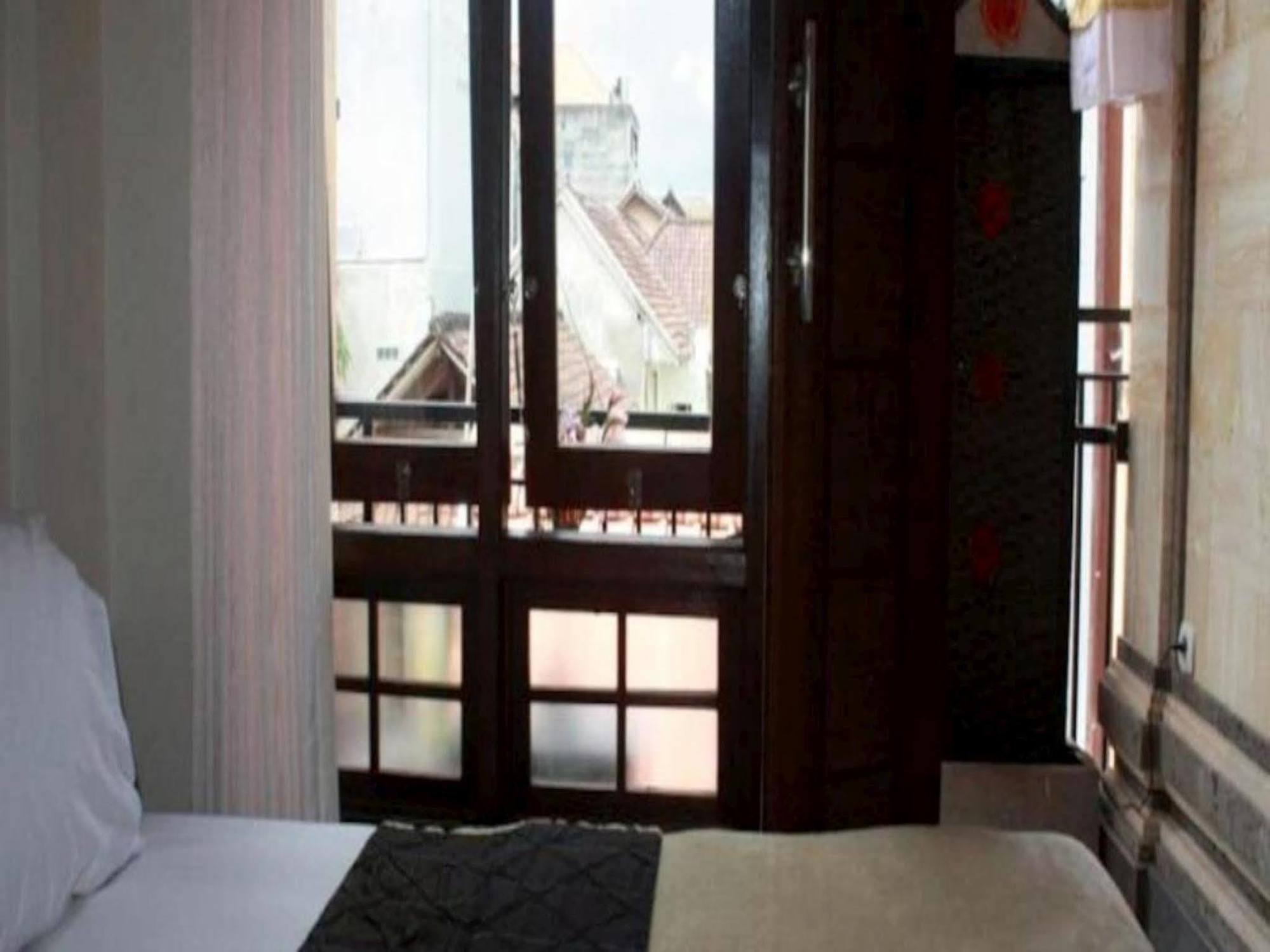 Rumah tetamu Corner