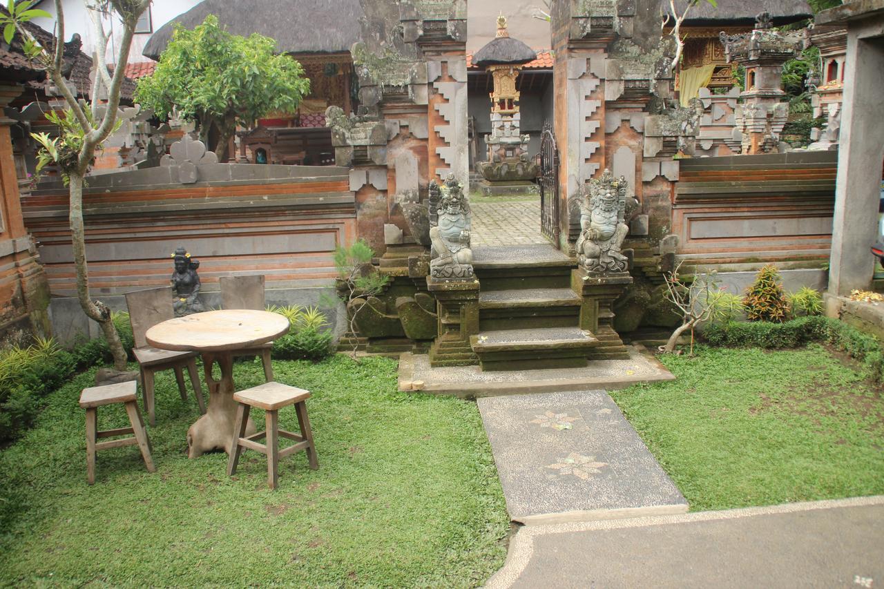 Umah Bed & Breakfast *