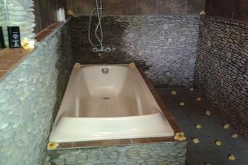 Holiday park Villa Junjungan Resort Pool & Spa 3*