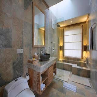 Hotel Puri Sunia Bali 4*