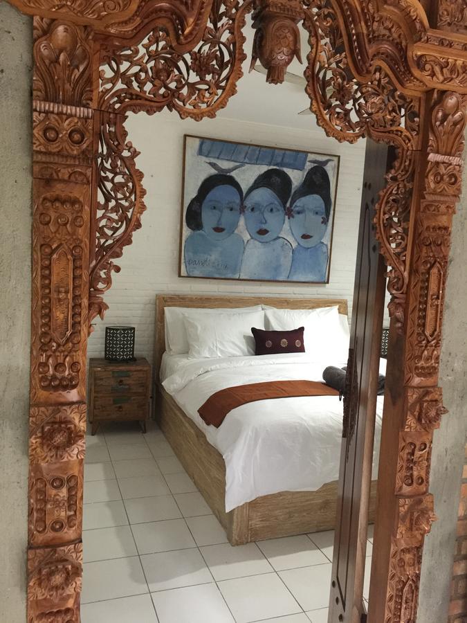 Depong House