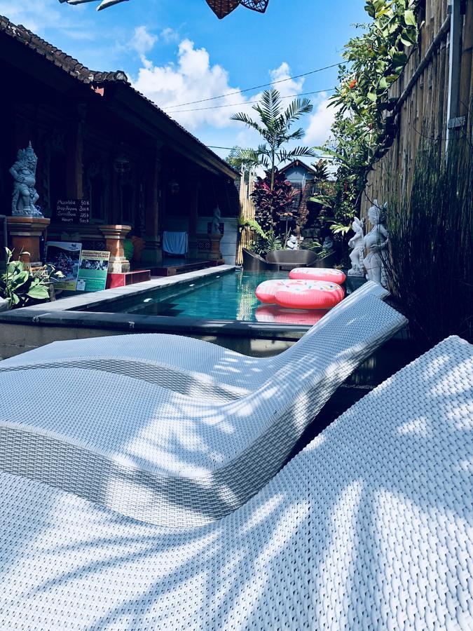 Albergue Between *