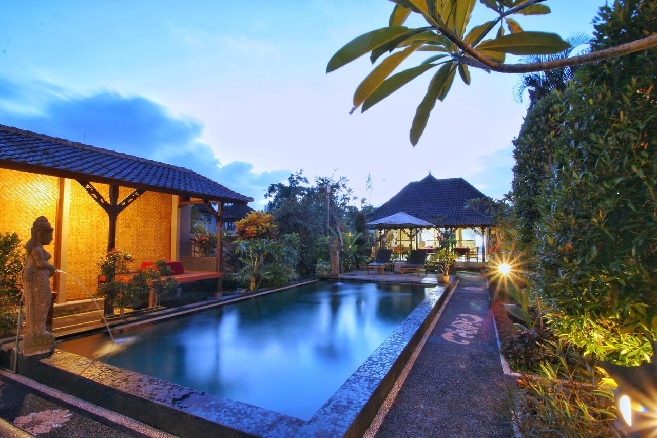 Homestay Rena House *