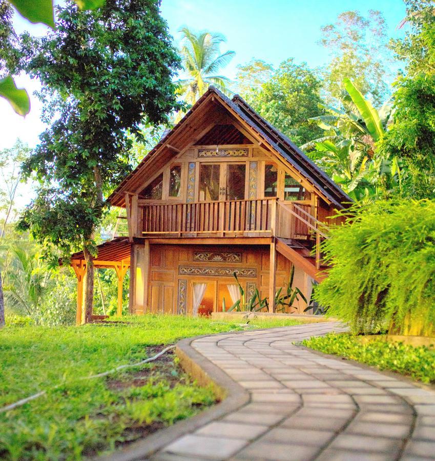 Prashanti Bali 2*