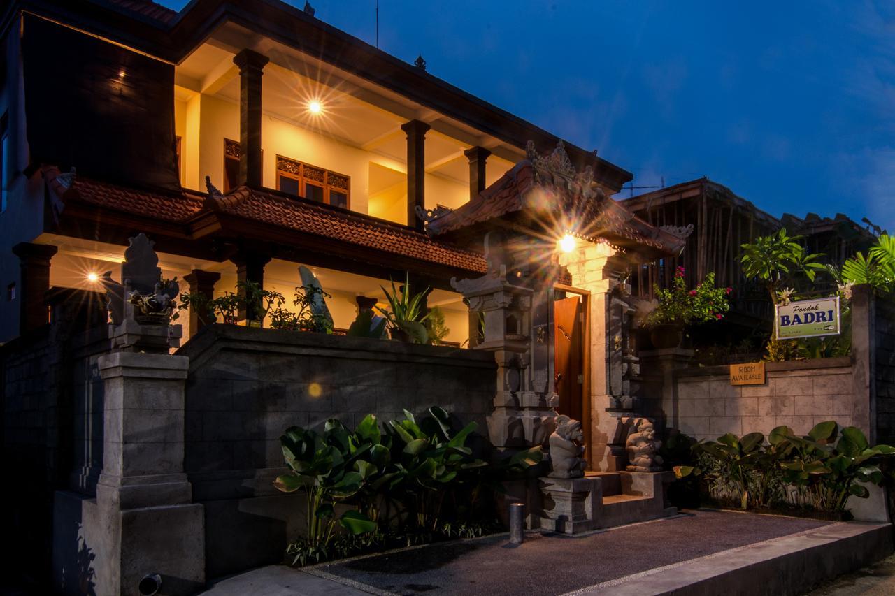 Wisma tamu Badri 2*