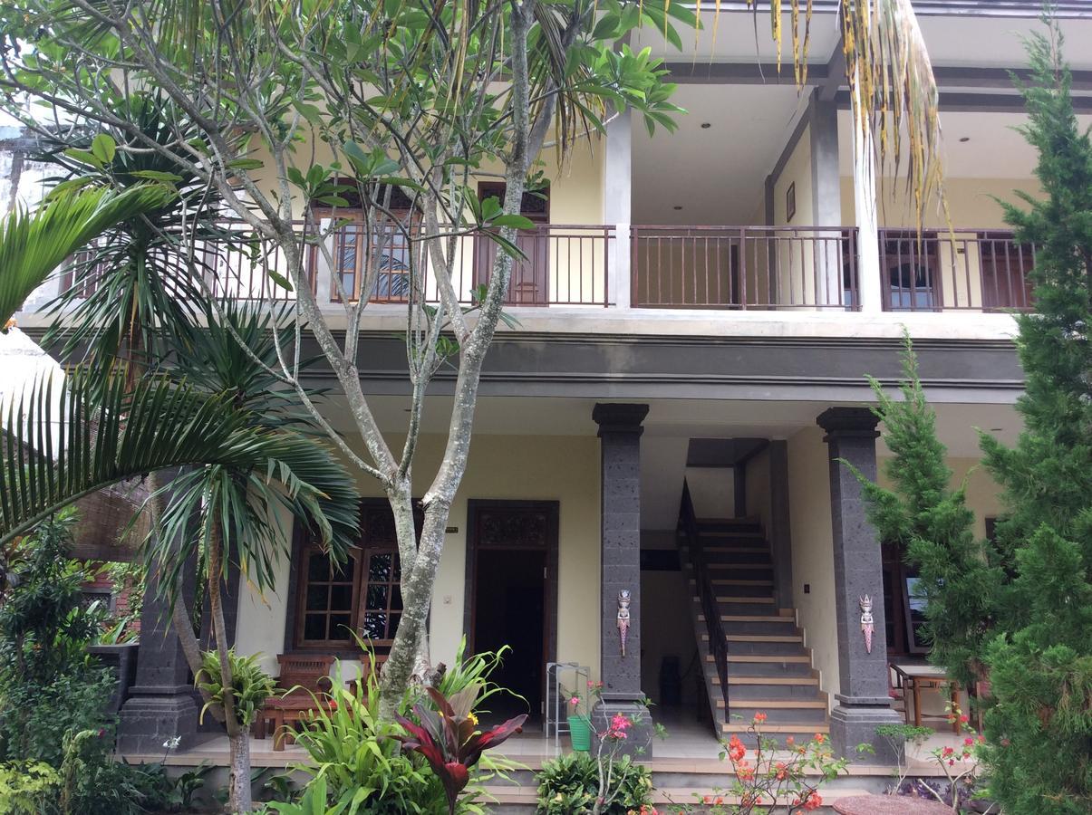 Nyuh Gading Homestay *