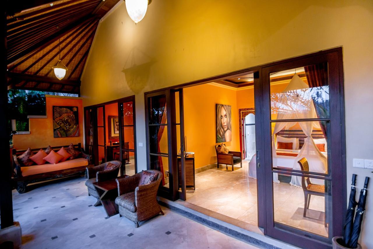 Vila Bidadari Private & Retreat *