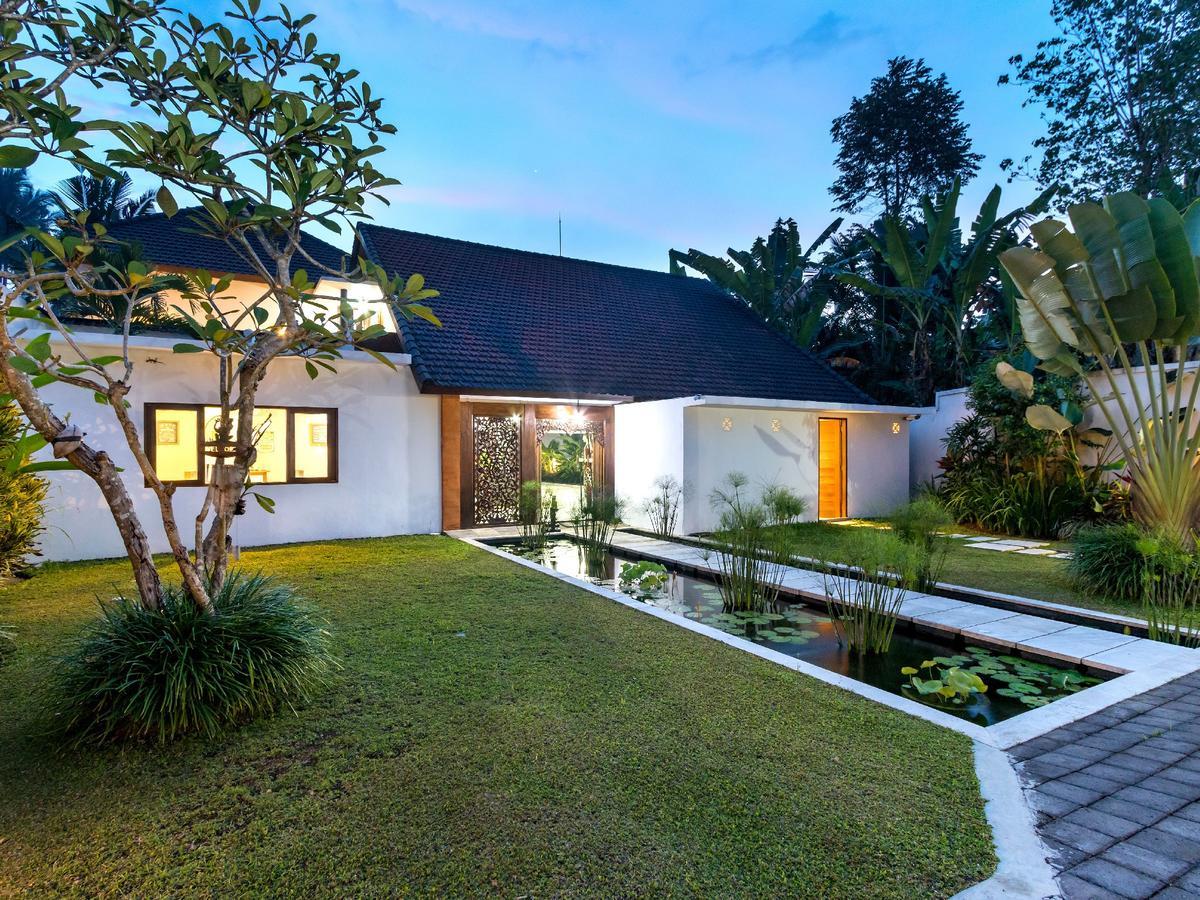 Villa Candi Kecil Tujuh By Finder *