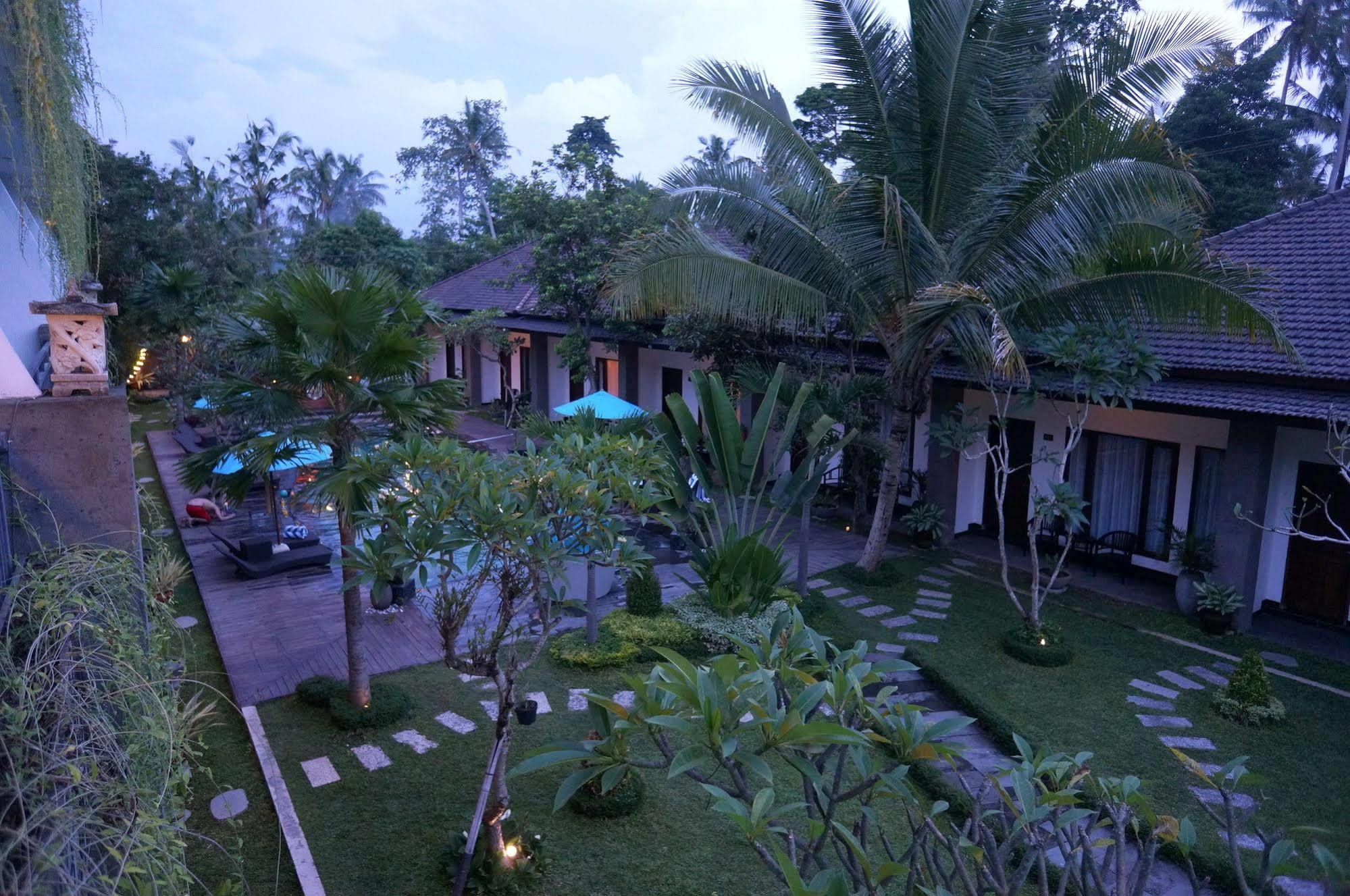 Hotel Raya Boutique