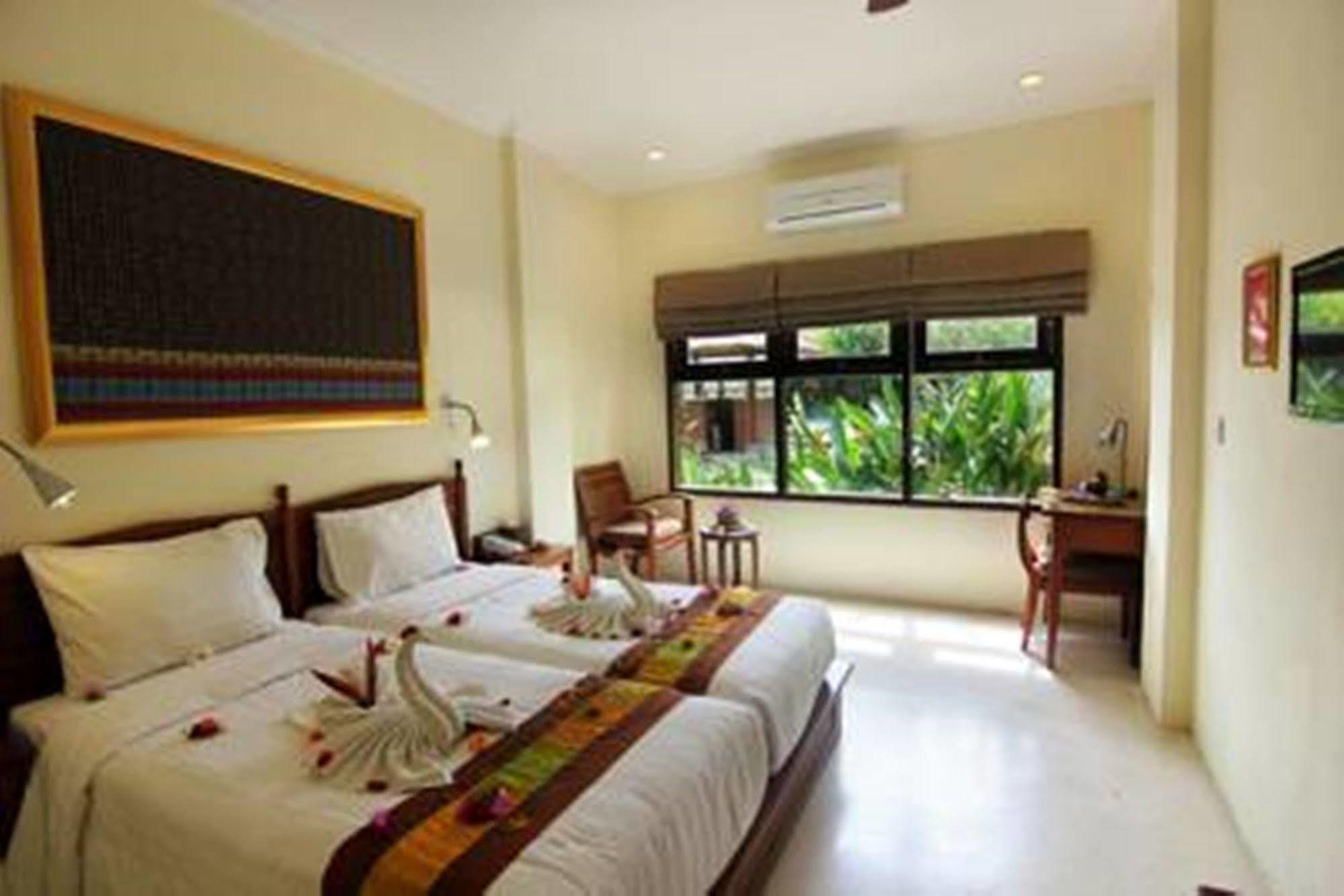 Suly Vegetarian & Hotel