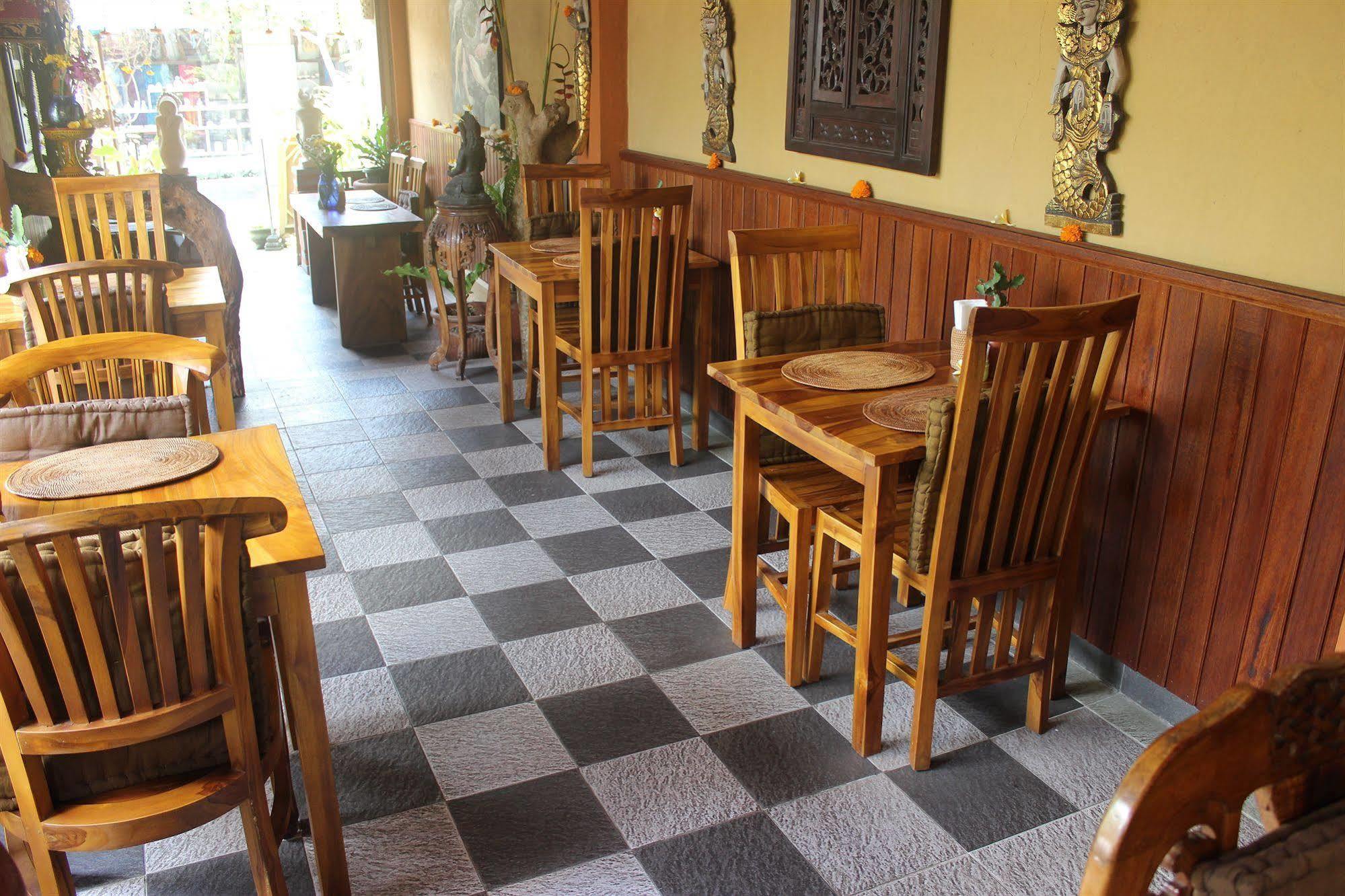 Gusti's Garden Guest house