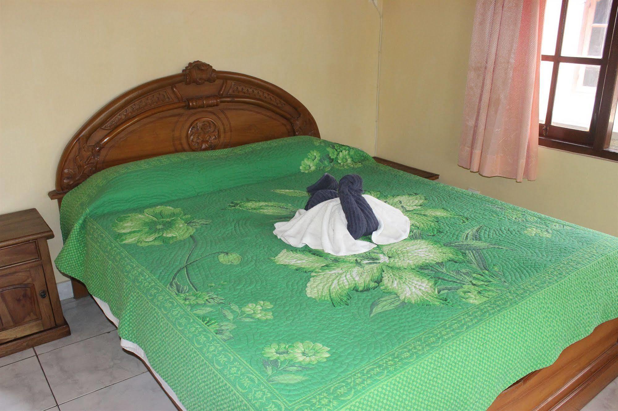 Gusti's Garden Guest house