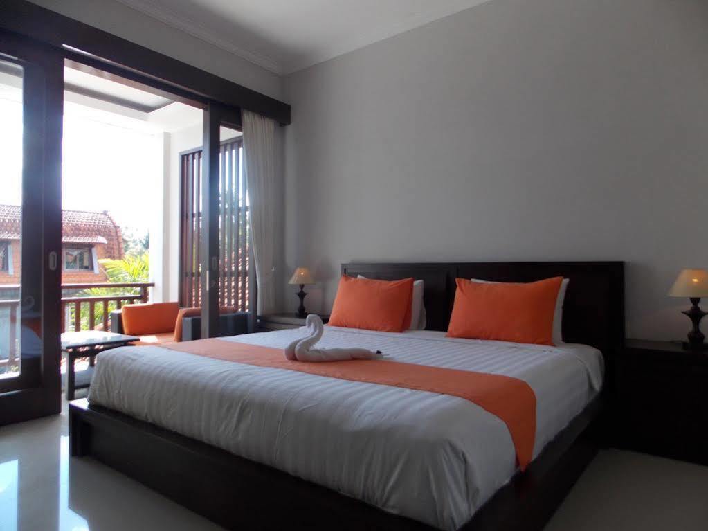 Lili Hotel 3*