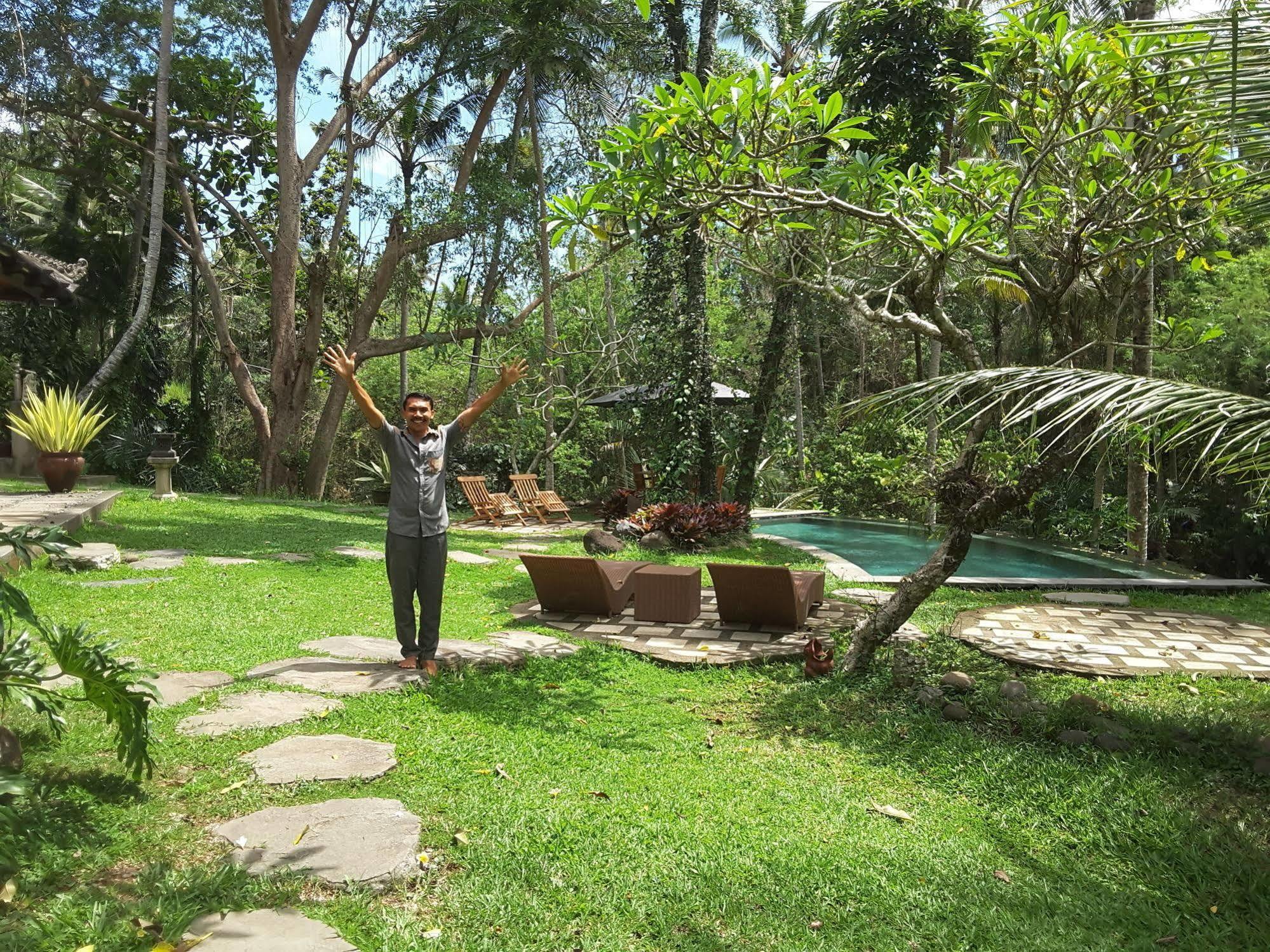 Beji Indah Guest house 4*