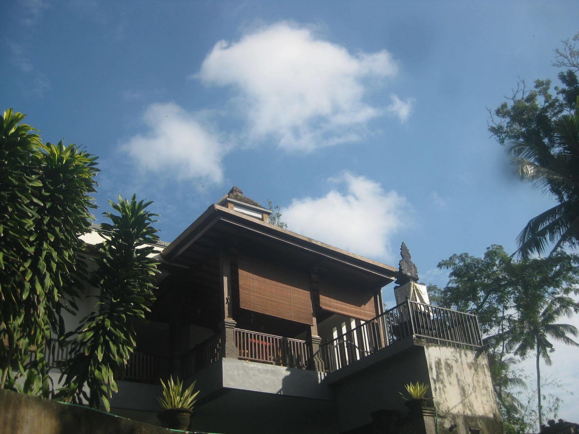 Hotel Indira