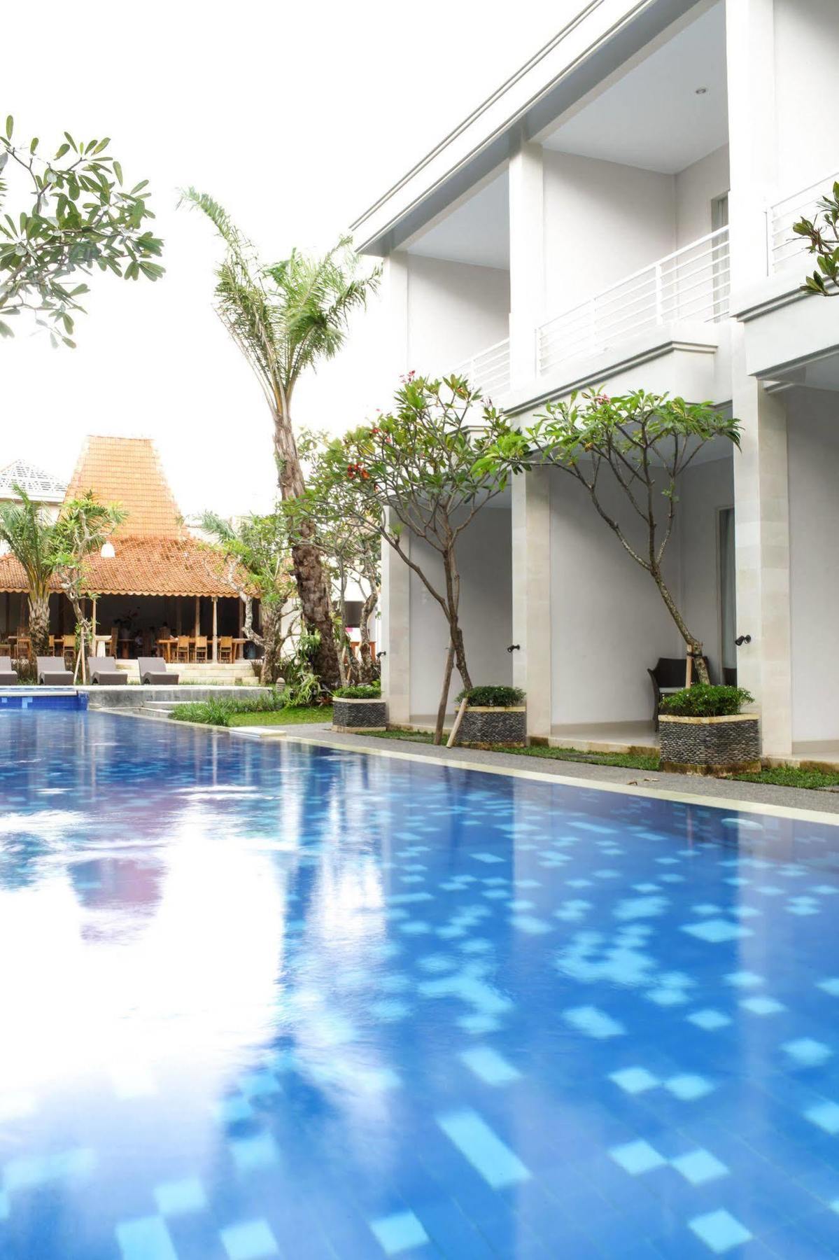 The Grand Sunti 3*