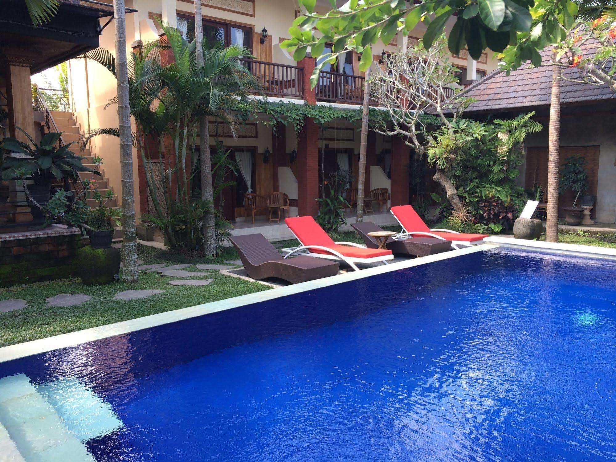 Hotel Bisma Sari 3*