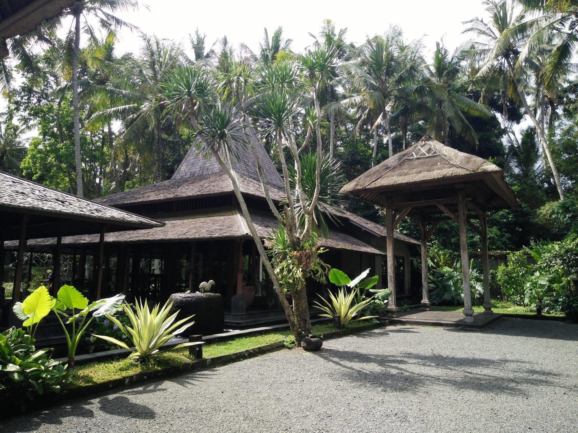 Puri Tupai Villa *