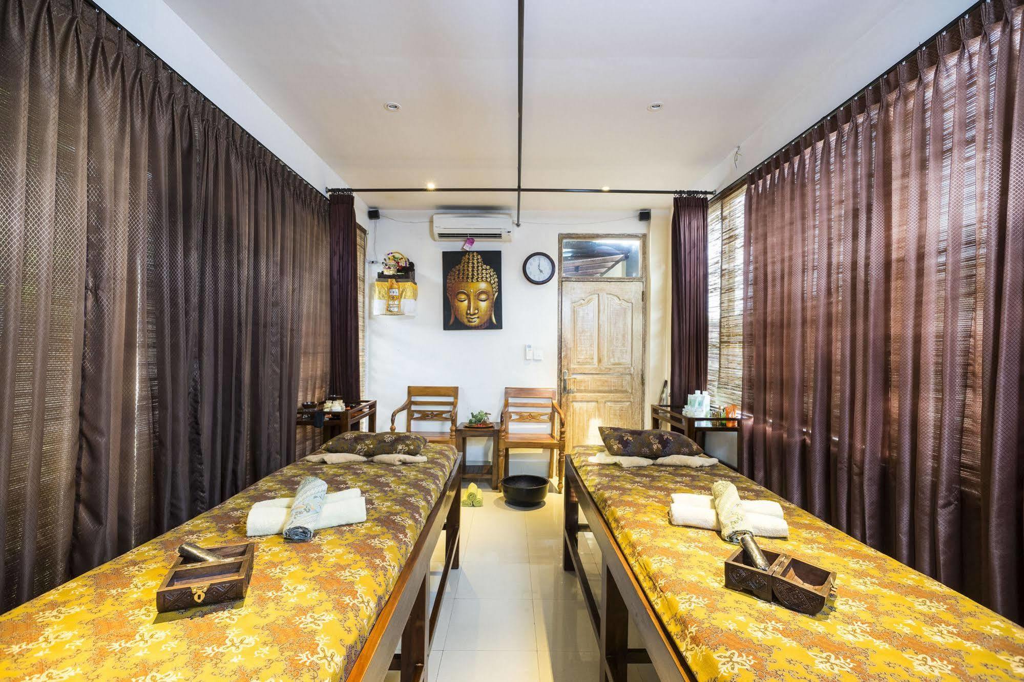 Hotel Adi