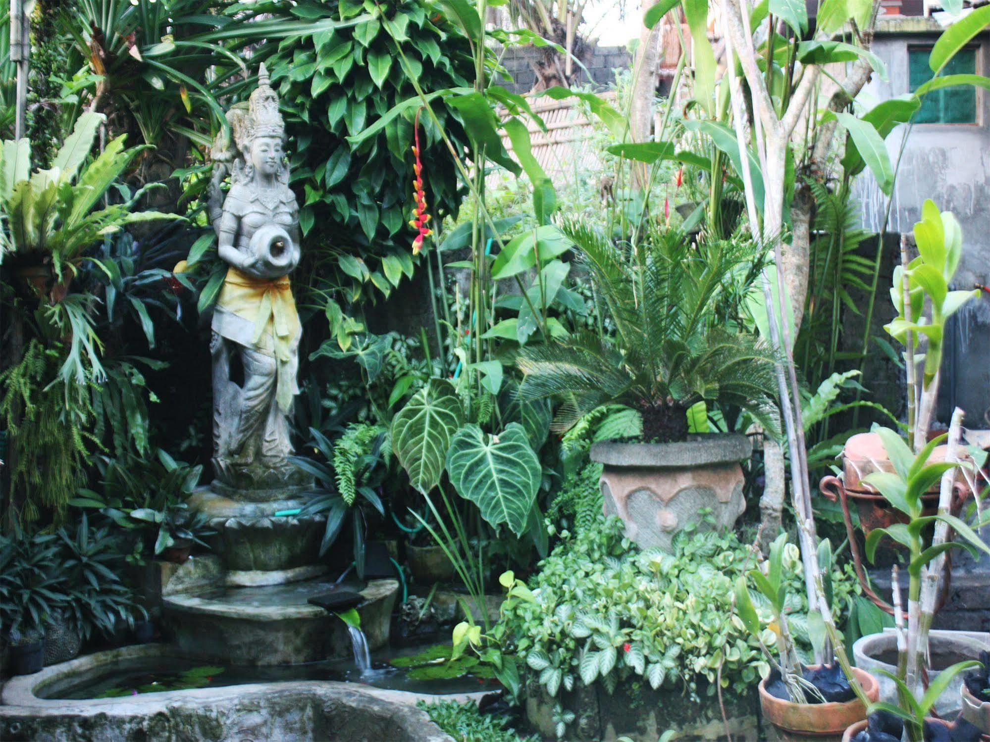 Teba House Wisma tamu *
