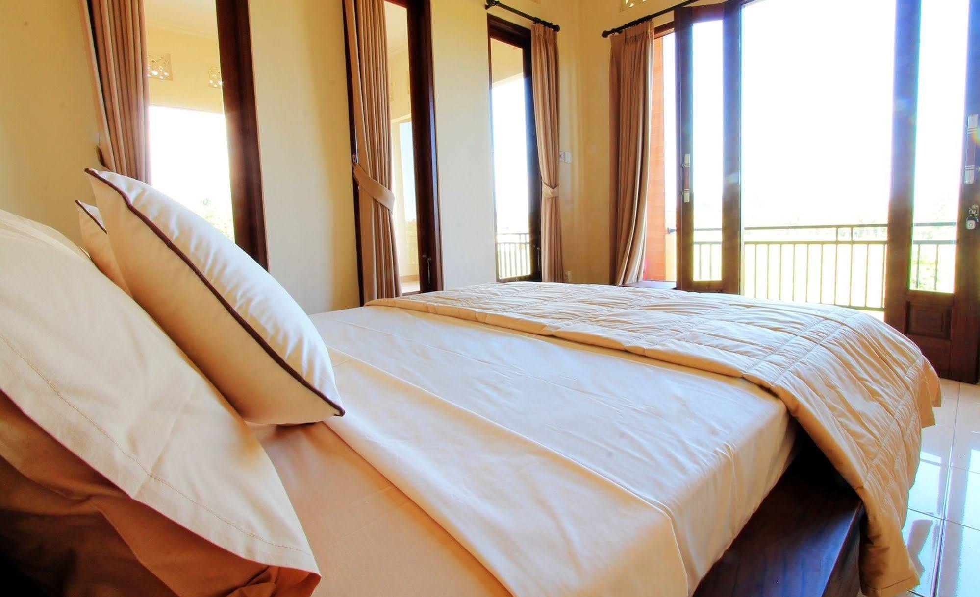 Guest house Canti 3*