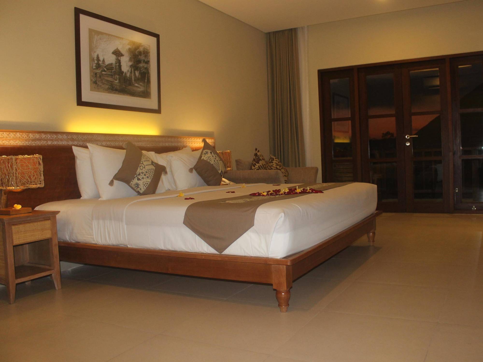 Resort Radha Phala &