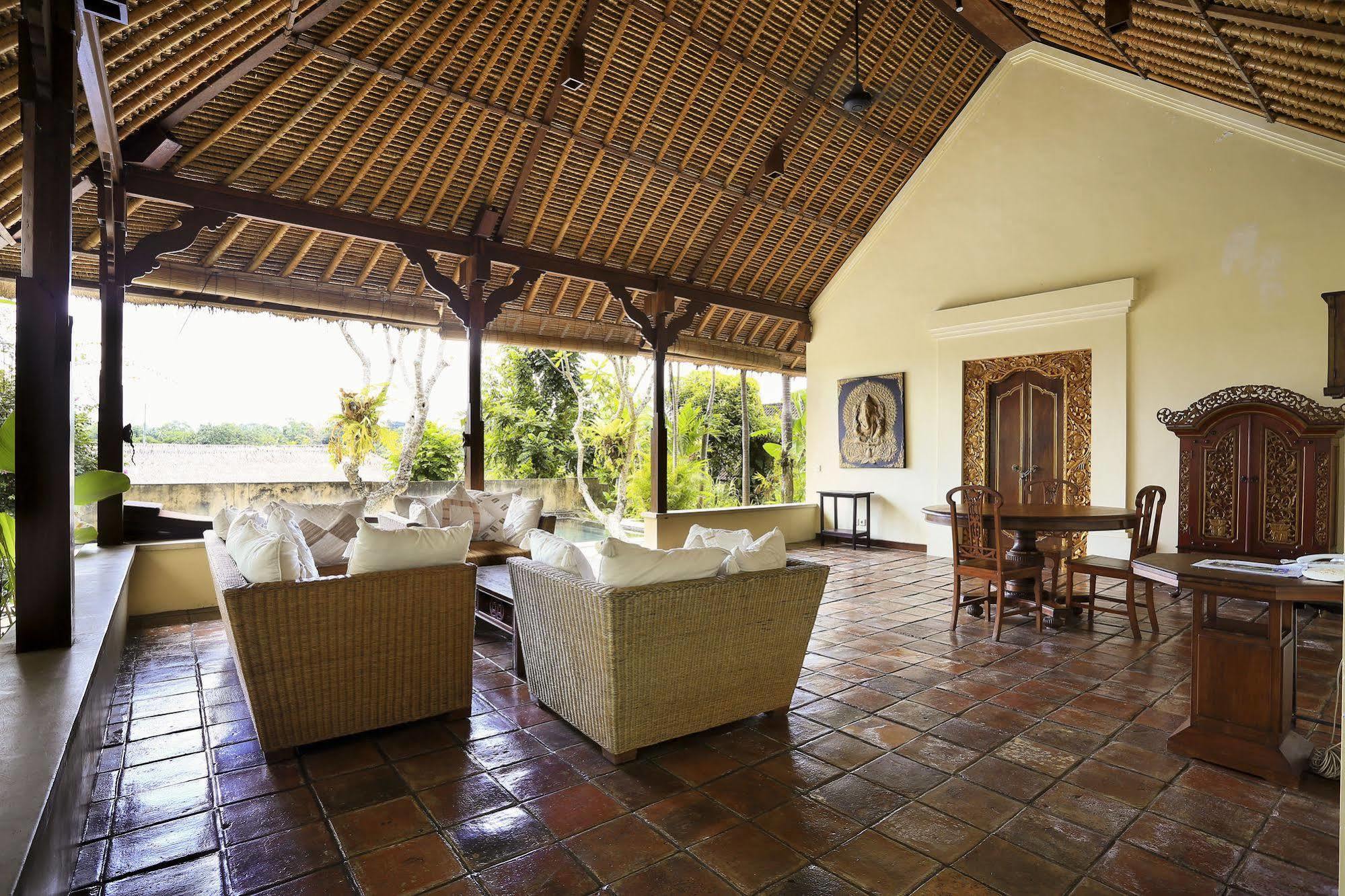 Bed & Breakfast Gayatri 3*