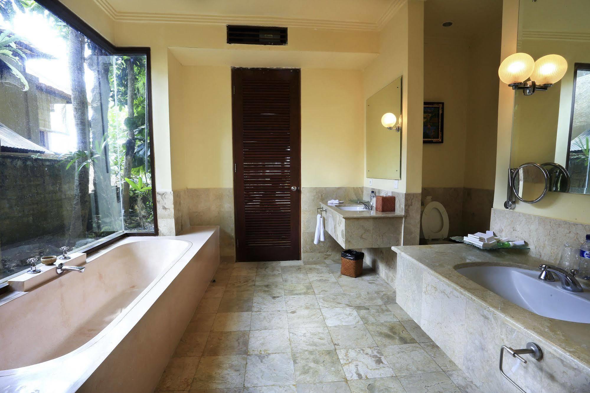 Bed & Breakfast Gayatri 3*