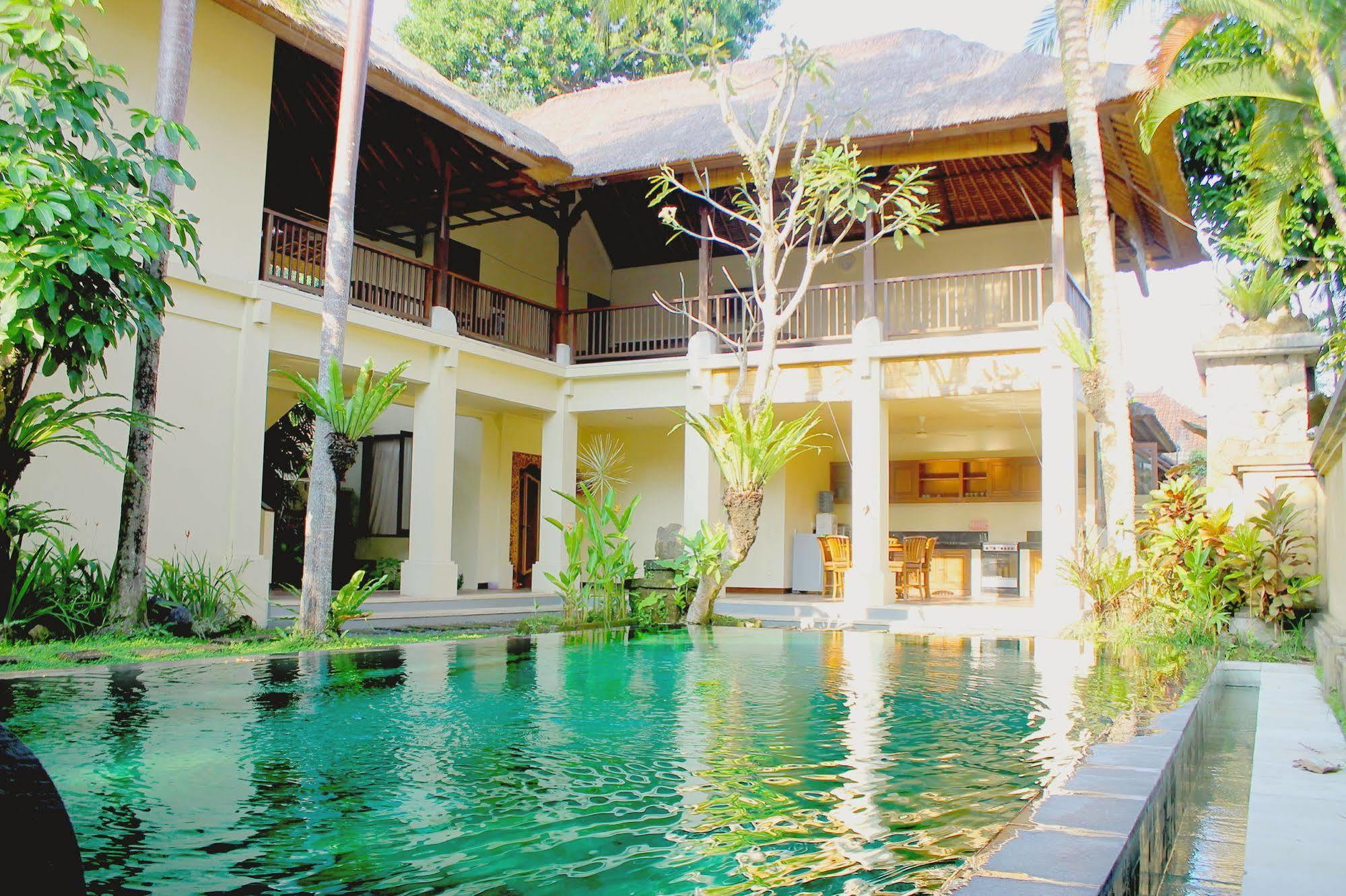 Gayatri Bed & Breakfast