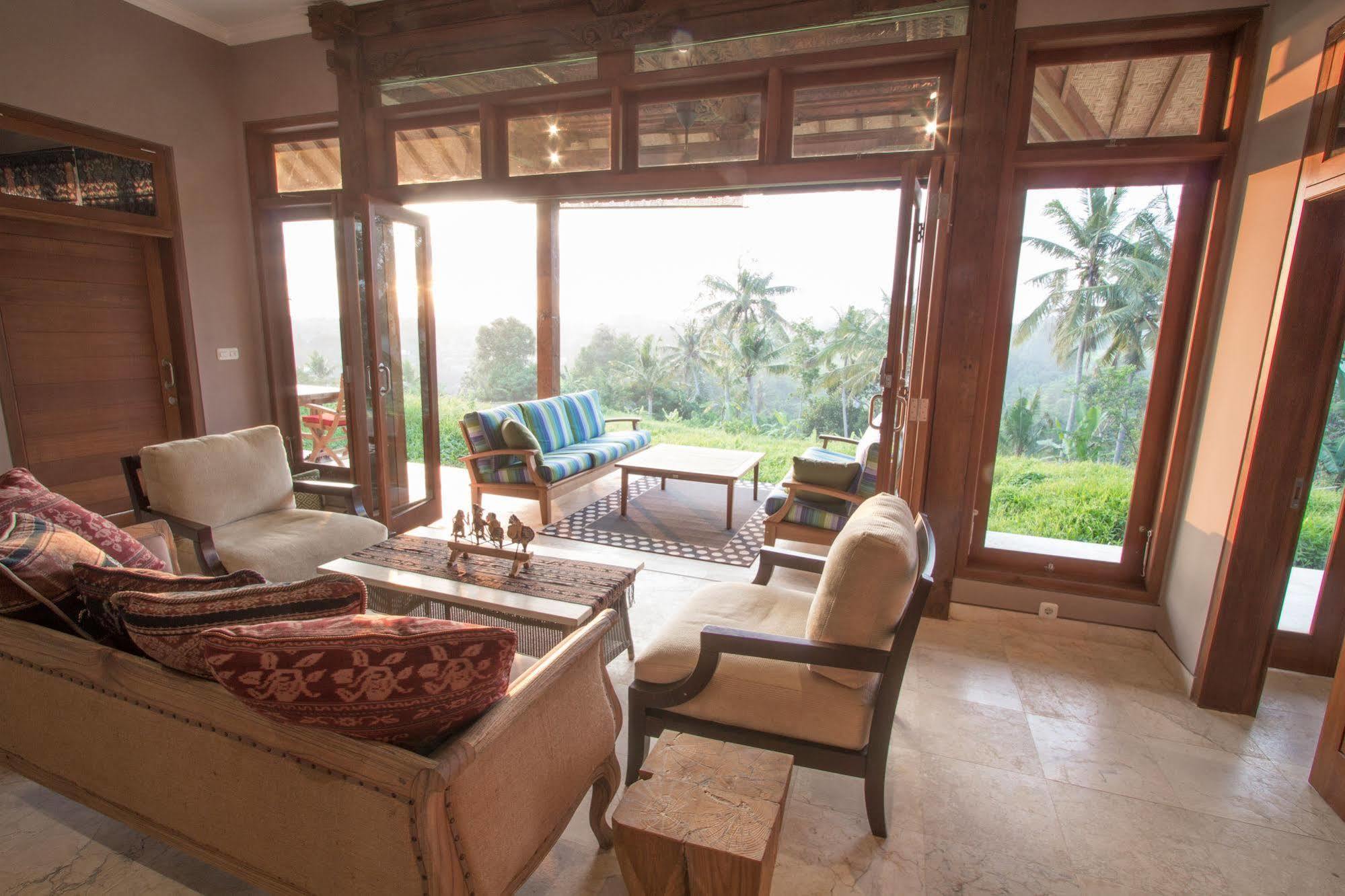 Wake In Paradise And Luxury Lebah Villas * Ubud