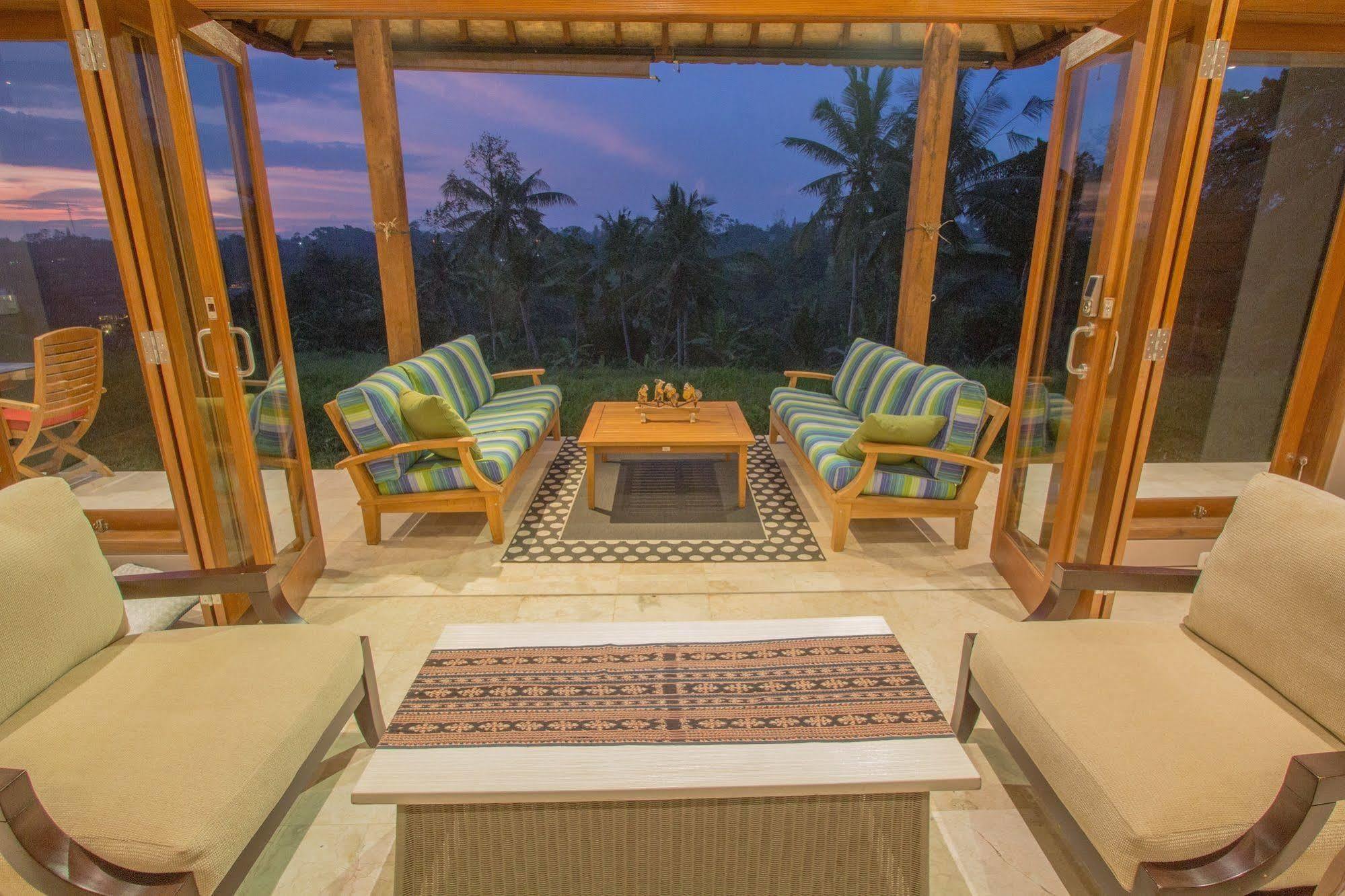Wake In Paradise And Luxury Lebah Villas Pousada